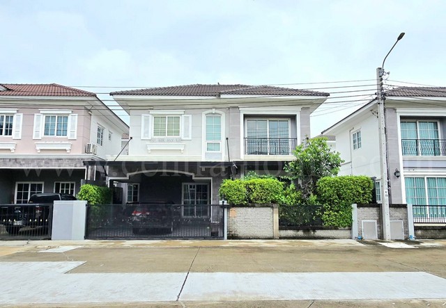 ขายด่วน บ้านแฝด โกลเด้น นีโอ แจ้งวัฒนะ - เมืองทอง ถูกสุดในโครงการ