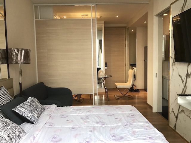 Park 24 Safe Convenient Peaceful 10th Floor BTS Phrom Phong