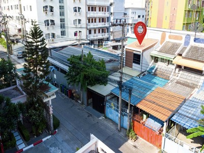 ราคาดีที่สุดในพัทบ้านใจกลางรัชดาทำเลหายาก ขายถูกบ้านขนาด 28 ตร.วา 2 ชั้น  ใช้สอย 180 ตร.ม.ทำเลใจกลางรัชดา ที่ดินหายาก !! 